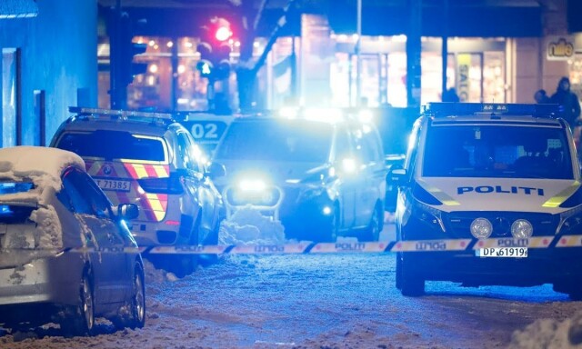 18-åring kritisk skadd etter knivstikking